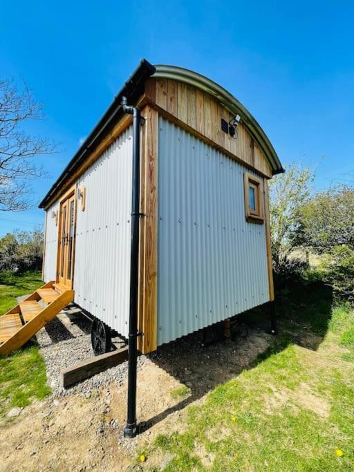 Villa The Hut@Trefechan Wen - Coastal Coziness! Goodwick Exterior foto