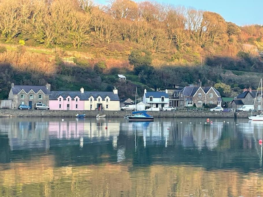 Villa The Hut@Trefechan Wen - Coastal Coziness! Goodwick Exterior foto