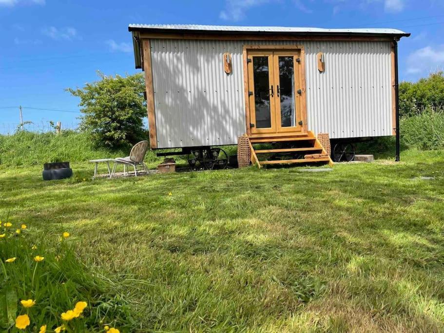 The Hut@Trefechan Wen - Coastal Coziness! Goodwick Exterior foto